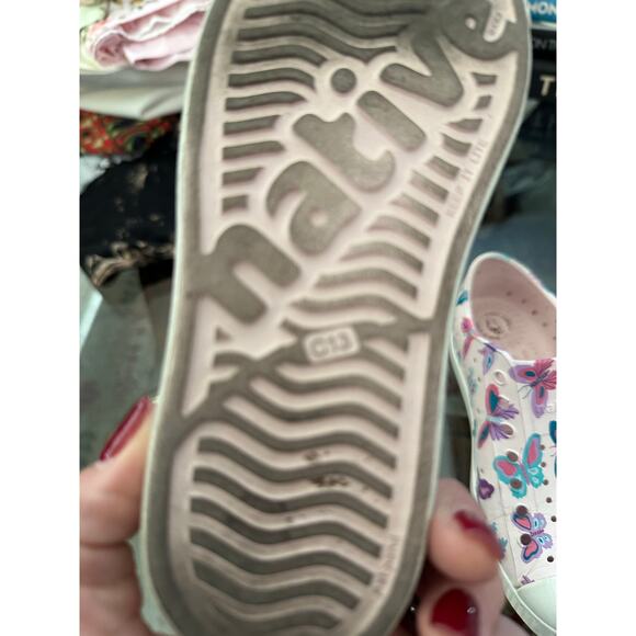 Native Kids' Girl's Pink Jefferson Butterfly Print Slip On Sneaker Shoes Size 13 - Picture 8 of 10